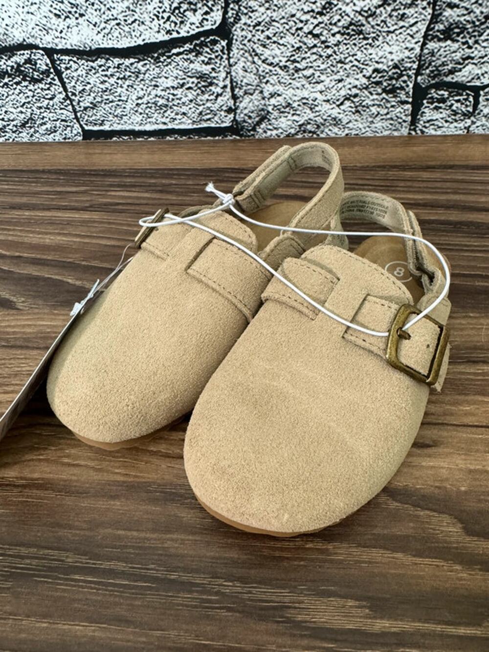 NWT Girls Cat & Jack Taupe Clogs - Size 8